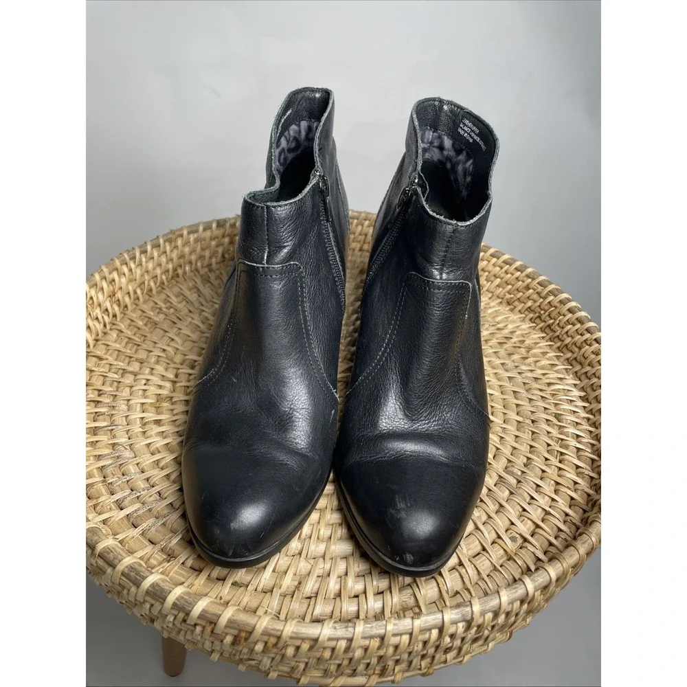 Born Womens 10 Black Ankle Boots Gorpcore Leather Block Heel